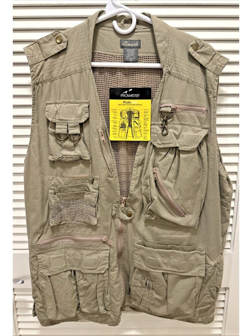 Pro Master Photo Vest Men's M Tan Field Tactical Fishing Hunting Photography NEW